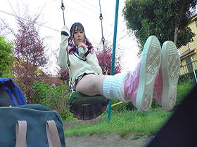 トー横界隈ドチャ潮絶倫J系あかりちゃん お腹ペコペコ家出娘は宿主無視してセフレ呼んで精子10発搾取　サンプル画像02